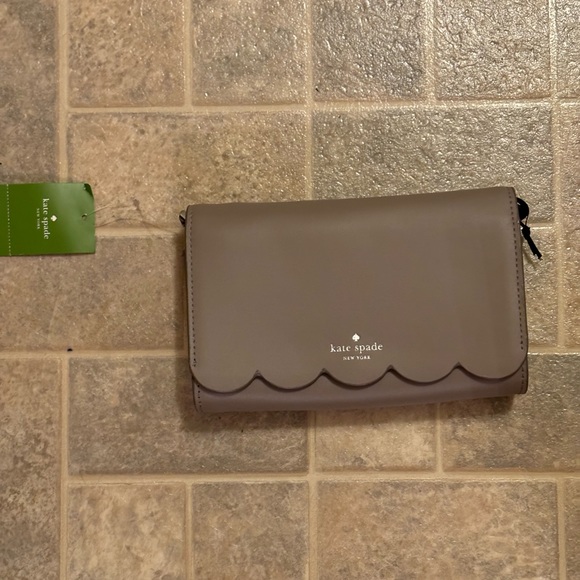 KATE SPADE  purse WITH strap! NWT - Picture 4 of 9